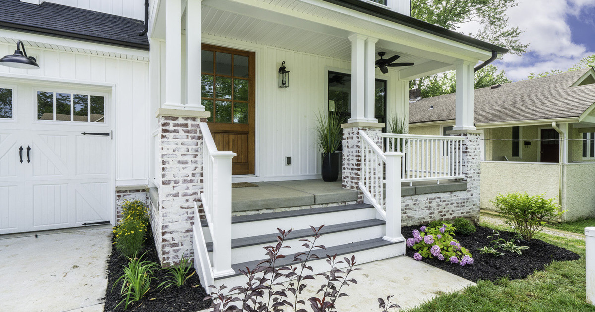 Harrison LR Custom Homes in St. Louis